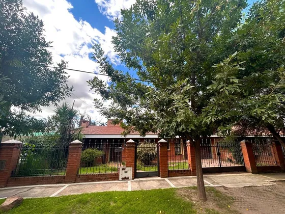 Casa 3 Dormitorios En Villa Belgrano Apto Credito
