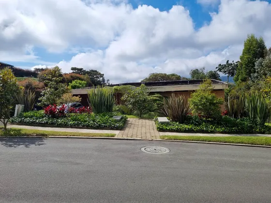 Casa En Venta Ubicada En Envigado Sector Alto De Las Palmas  (26088).