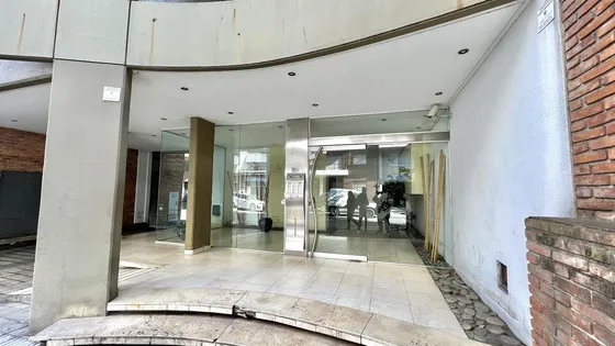 Venta Cochera  Céntrica Roca Y Mendoza