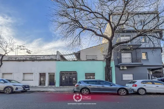 Casa Con Terreno Propio De 111m² A Reciclar Terraza Y Parrilla Gran Oportunidad!