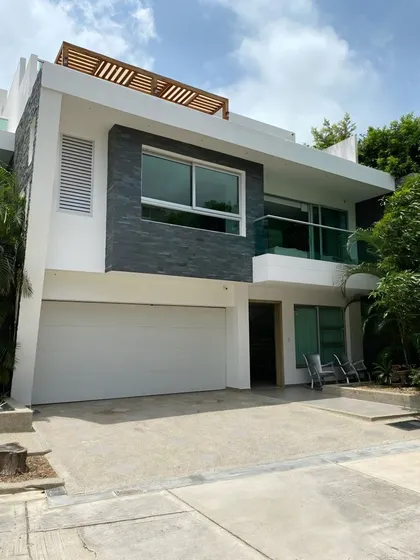 Casa Moderna, Amplia Y Fresca En Villa Campestre