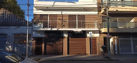 Casa 4 Ambientes C/2locales - Quincho