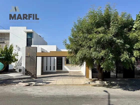 Casa En Venta De 1 Planta 3 Recámaras En Residencial Las Lagunas V. De A. Colima