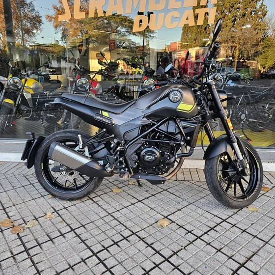 Benelli Leoncino 250 Gris Año 2022 Ducati Rosario