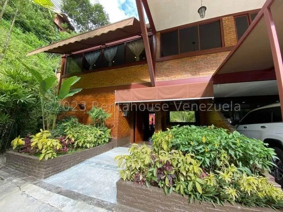 Casa En Venta 24-9585 En La Lagunita Country Club 