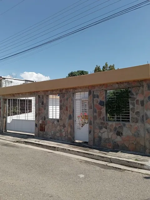 Sky Group Vende Casa Ubicada En Guacara En  La Urbanización El Saman Ap1108