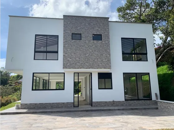 Hermosa Casa En Venta En Parcelación Rionegro, Antioquia. 