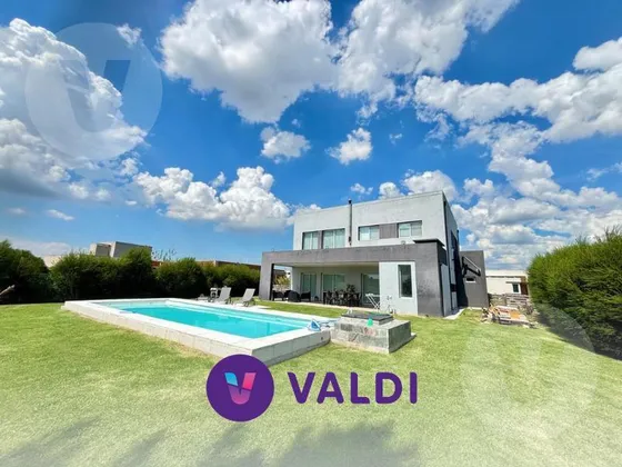 Casa En Venta - Barrio La Alameda, Canning