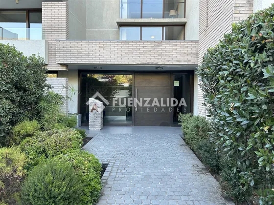 Departamento Venta De 3 Dorm. Y Servic. En Av. Plaza Lcondes