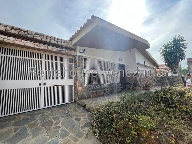 Casa Venta 400mts , Amoblada Trigal Centro  Valencia Carabobo Leida Falcon Lf25-14870