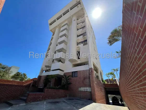 Hermoso Apartamento En Venta En La Marina Del Caribe Con Hermosa Vista