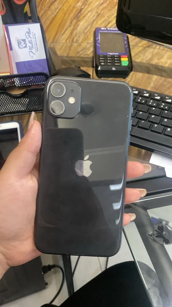Apple iPhone 11 (256 GB) - Preto - Excelente (Recondicionado