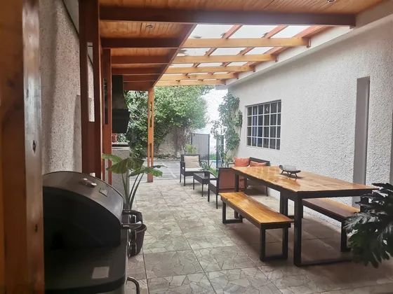 Casa En Venta De 3 Dorm. En La Reina