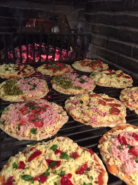 Catering Pizzas Calzones Chivitos A La Parrilla T. Fiambres