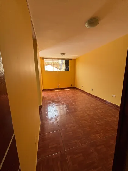 Alquilo 2 Departamentos En 2do Piso De 65 Y 45 Mts