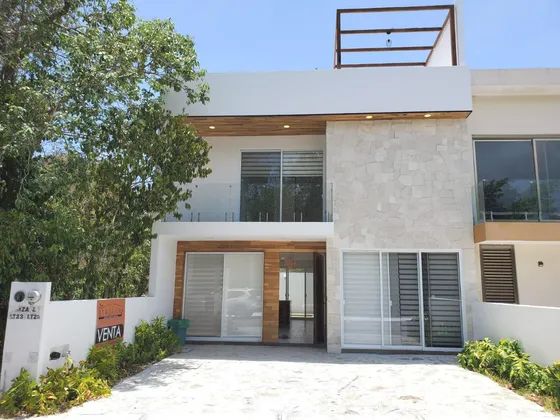 Casa En Venta En Riviera Maya Puerto Morelos Con 4 Recámaras Alberca Privada