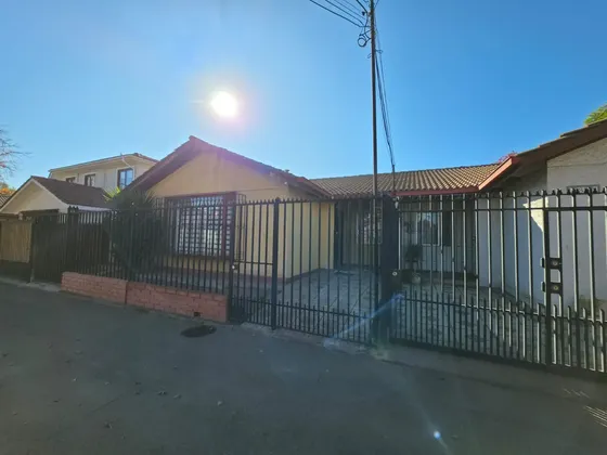 Cipres Cordillerano / La Florida, 189 M2, 3 Dorm, 2 B, Estac