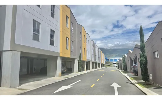 Vendo Casa Bifamiliar En Girardota [obra Gris]