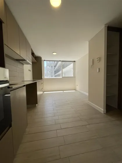 Departamento Estudio En Arriendo. A Pasos Metro Santa Ana
