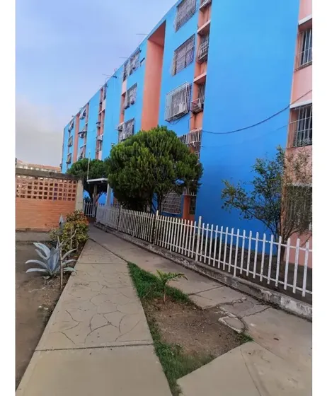 Apartamento Urb. Los Cerezos Puerto La Cruz Ve49-112pc-ecar