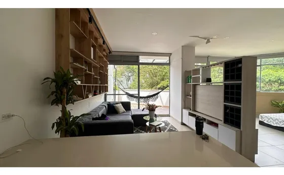 Apartamento Para La Venta En La Loma De Los Bernal 