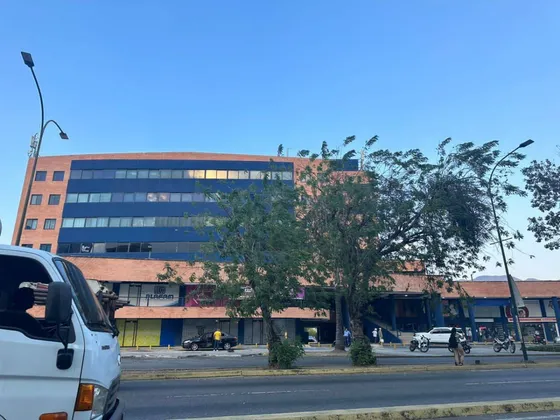 Alexora Cobos  Vende Oficina  En  Cc Paseo La Granja |  Naguanagua