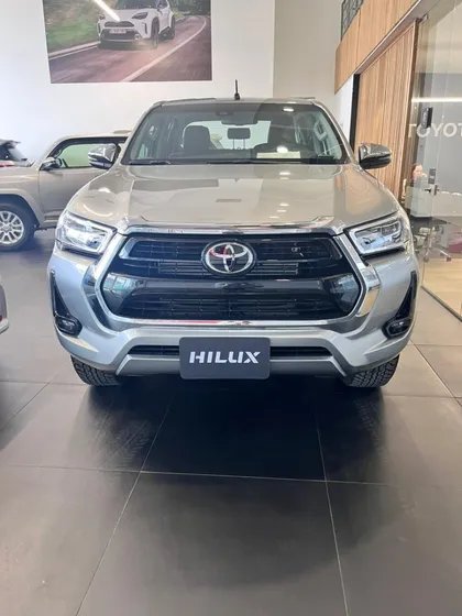 Toyota Hilux 2.8 Srx Diésel 4x4 Aut