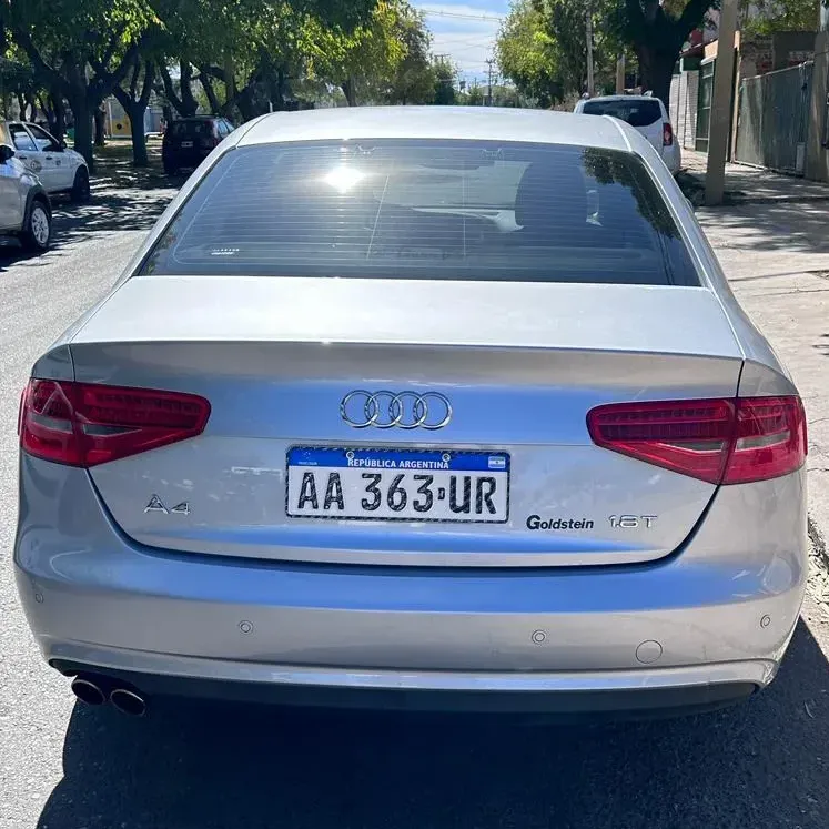 Audi A4 1.8 Attraction TFSI 170 hp
