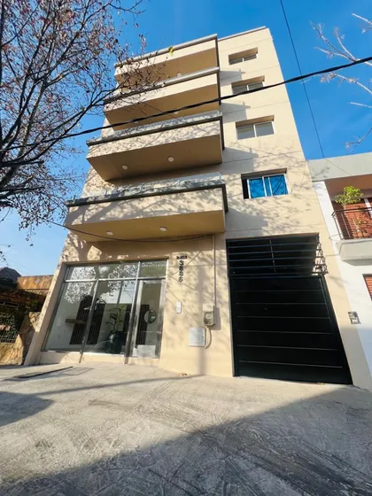 Alquiler 2 Amb C/ Cochera Y Terraza Privada , Lanus Oeste - Remedios De Escalada