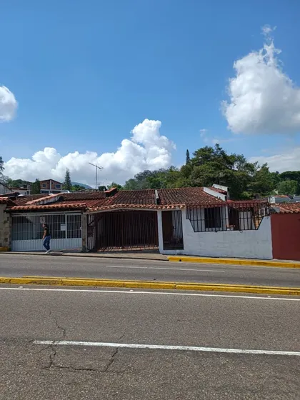 Moc Casa En Venta En La Av Carabobo 