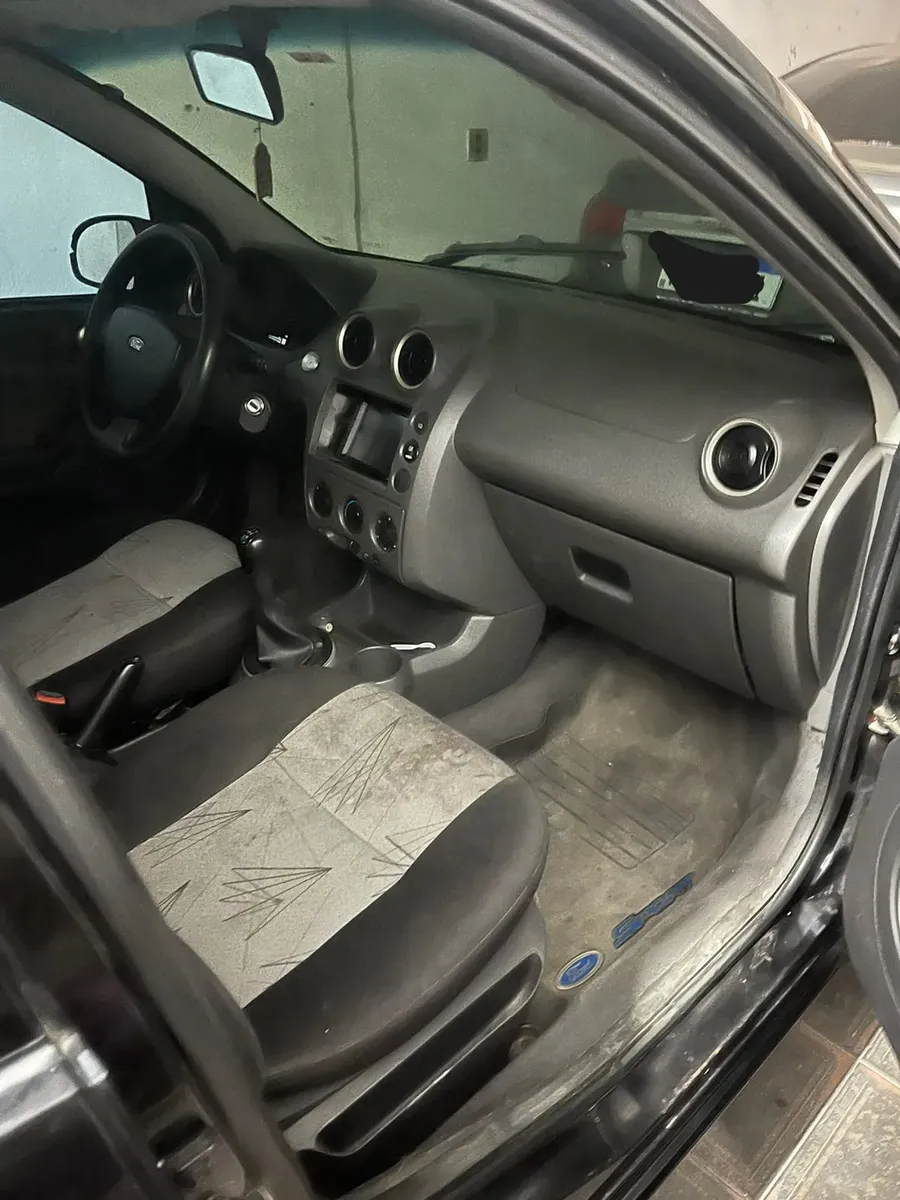 Ford Fiesta 2003 1.6 Class 5p — foto 4