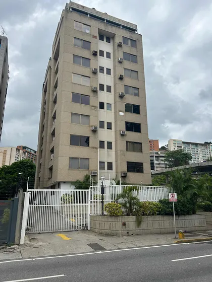 Alquiler Hermosa Oficina Amoblada, Las Mercedes Caracas (lz)