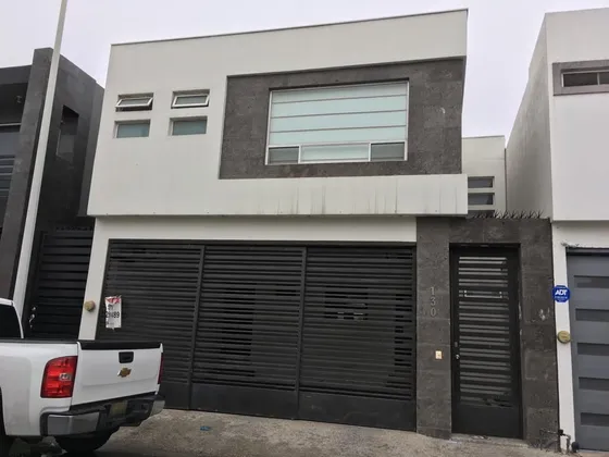 Casa En Venta En Cumbres Elite