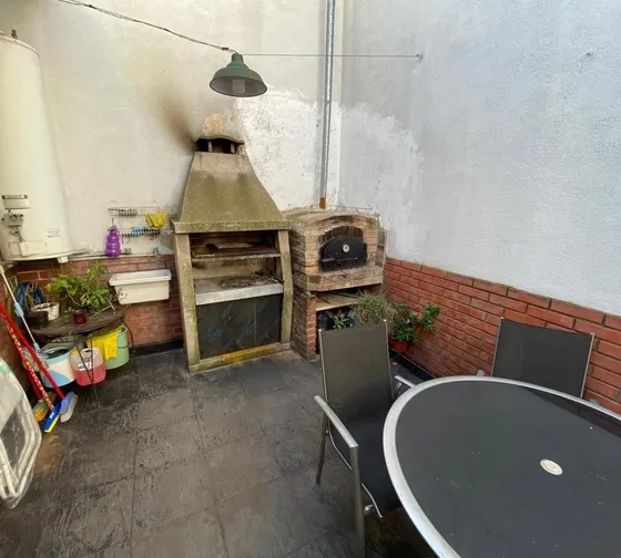 Venta De Casa De 3 Ambientes En Pompeya