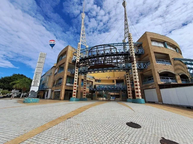 Local  En El Centro Comercial Jumbo, Avenida 4 De Mayo, Isla De Margarita, Estado Nueva Esparta