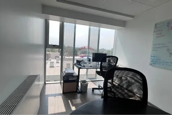 ¡oficina Moderna En La Reina, Listo Para Ti!