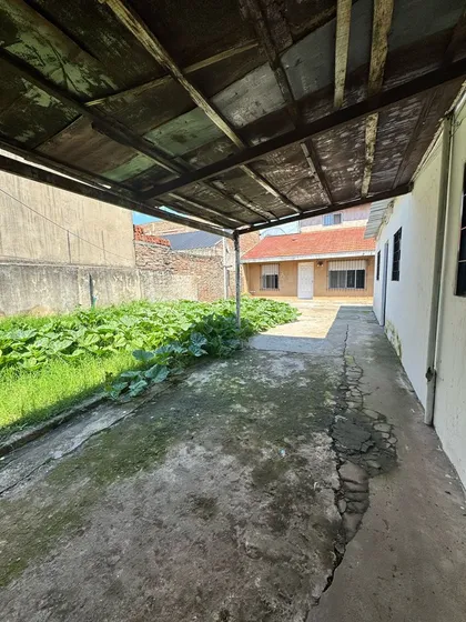 Casa  De 3 Ambientes Mas Dos Departamentos Cesion De Derechos En Lomas De Zamora