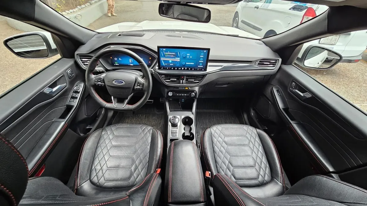 Ford Escape 2023 2.5 St-line Elite Hev