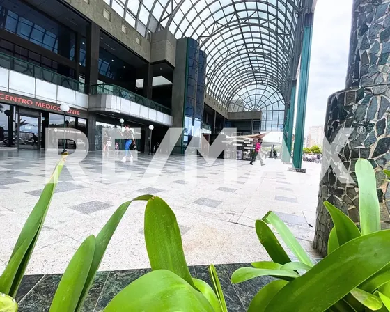 Re/max 2 Mil Vende Oficina, En Galeria Fente, En La Avenida 4 De Mayo, Nueva Esparta, Isla De Margarita
