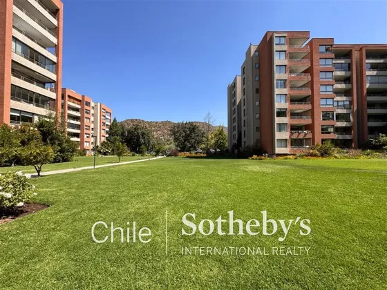 Departamento En Venta De 3 Dorm. En Lo Barnechea