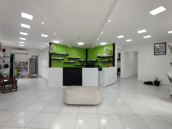 Local En Arriendo En Popular. Cod A29138