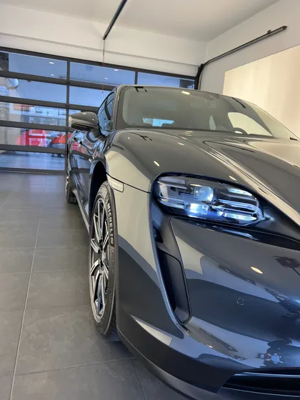 Porsche Taycan 4.0 S