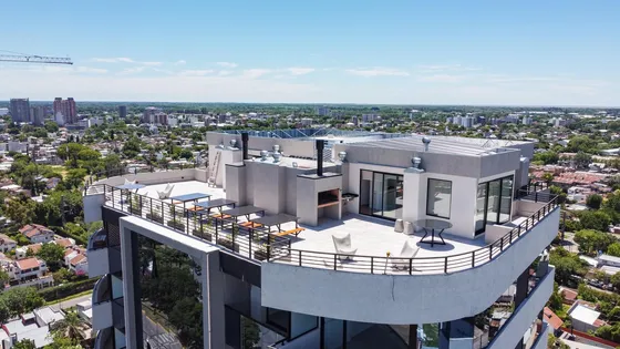 Departamento En Venta, Amoblado Y Con Cochera, 2 Ambientes, En Torre Brickell, Tigre, Gba Norte