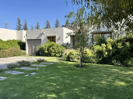 Impecable Casa En Condominio Parque Campanario