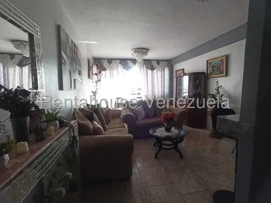 Desireé De Sousa Vender Hermoso Apartamento Centro Cabudare, Piso Medio, Cocina Moderna, Tanque #23-13615
