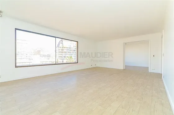 Departamento En Venta De 2 Dorm. En Las Condes