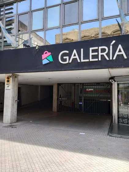 Cochera En Alquiler En Maipu 824/84