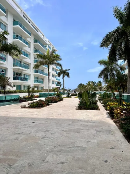 Elegancia Y Confort Te Esperan: Amplio Apartamento En Venta En Morros 922 Cod. 42138