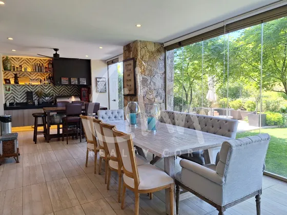 Impactante Departamento Duplex Con Lindo Jardin Piscina 