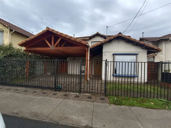 Casa En Arriendo A Pasos De Avenida San Juan En Machalí